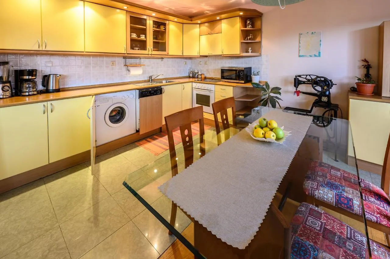 Buda High Steps Sunny Apartment - 5Min To Beach Burgas 0*,  Bulgaria