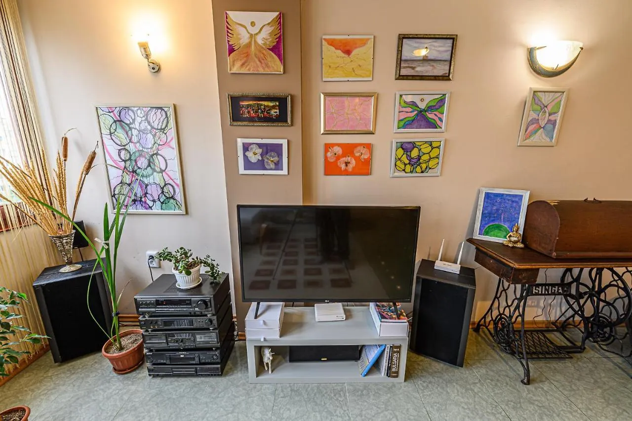 Buda High Steps Sunny Apartment - 5Min To Beach Burgas